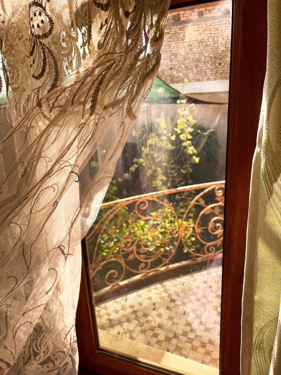 Rahmat Guesthouse ブハラ エクステリア 写真